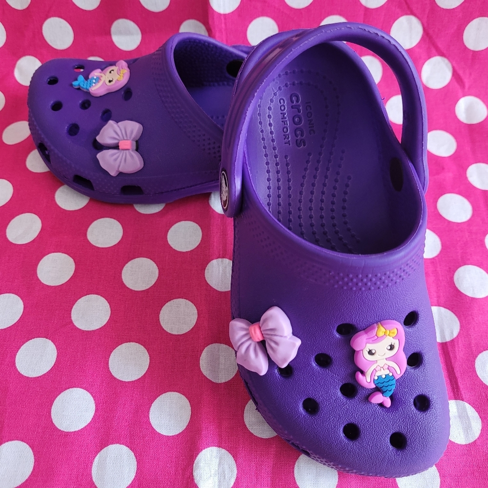 Little girls purple crocs
